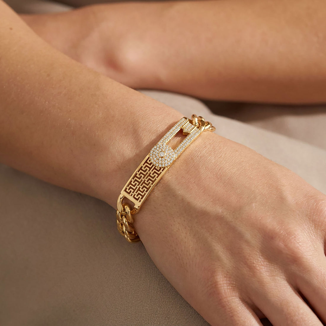 Bracelet with a meander pattern and cubic zirconia