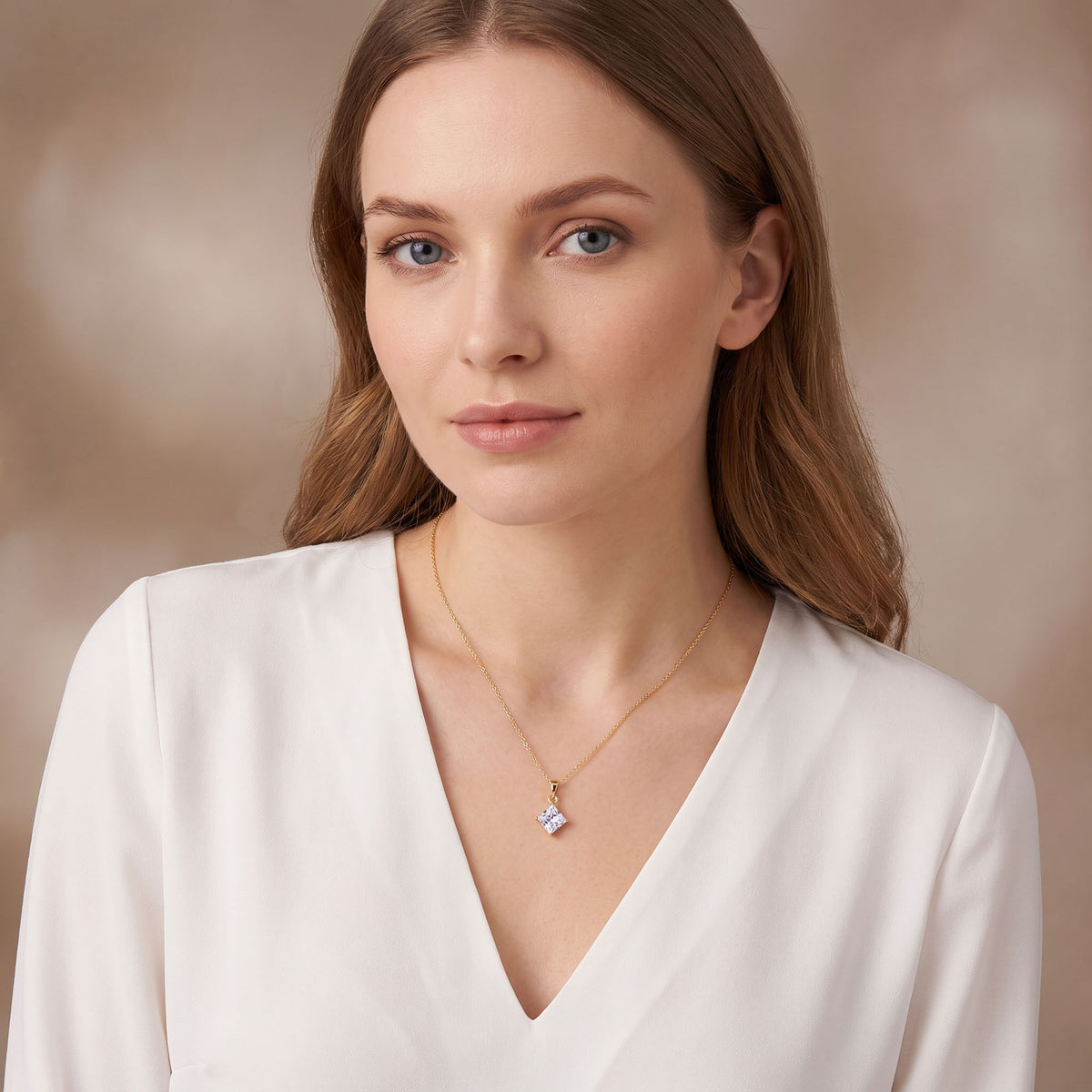 Gold | Women's pendant with a white cubic zirconia in a four-prong setting