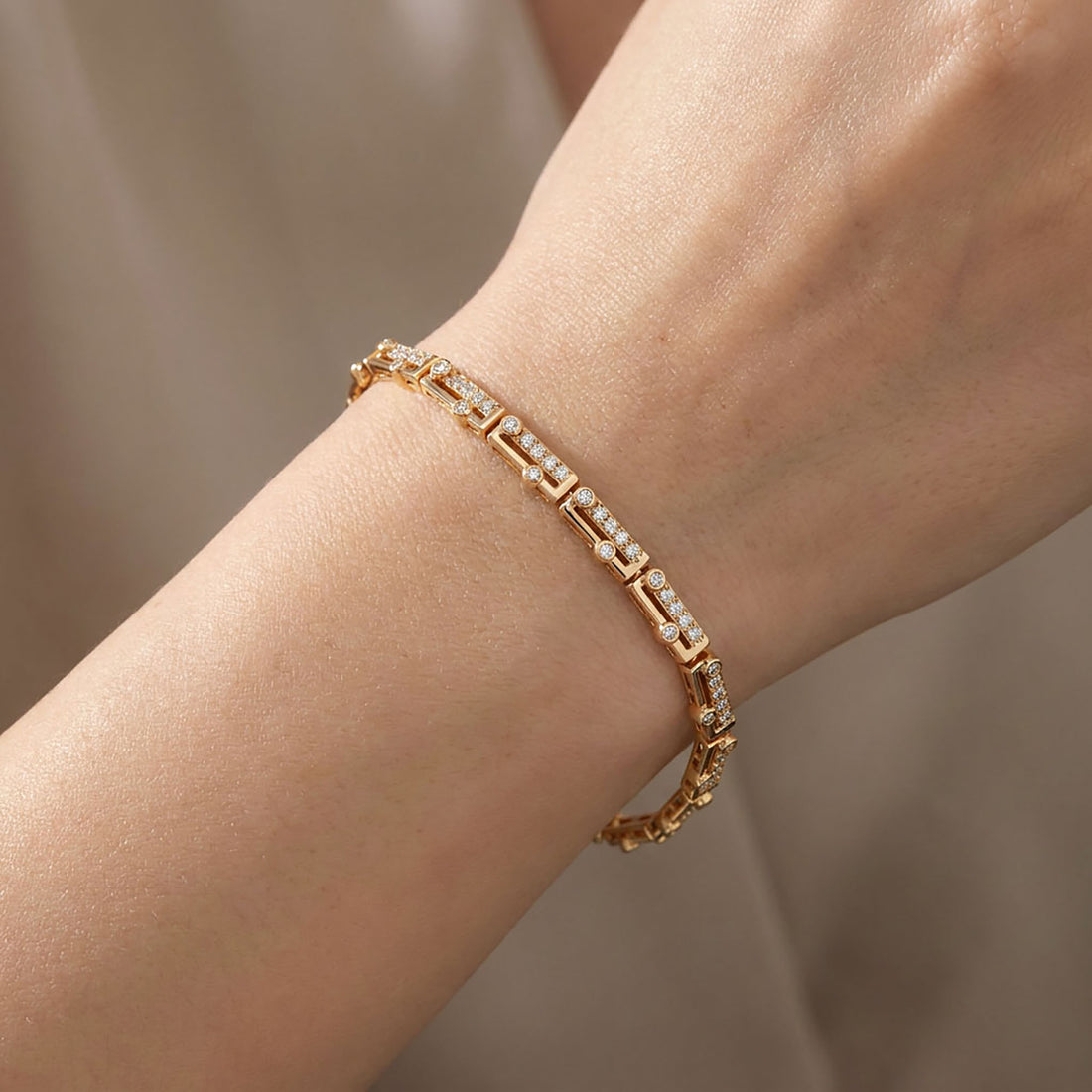 Adjustable gold-tone link bracelet for women