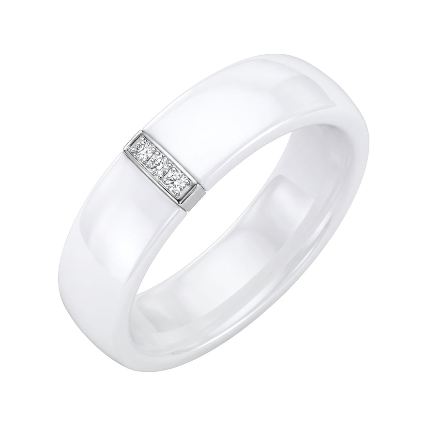 Three-stone white ceramic ring, 16.5 mm
