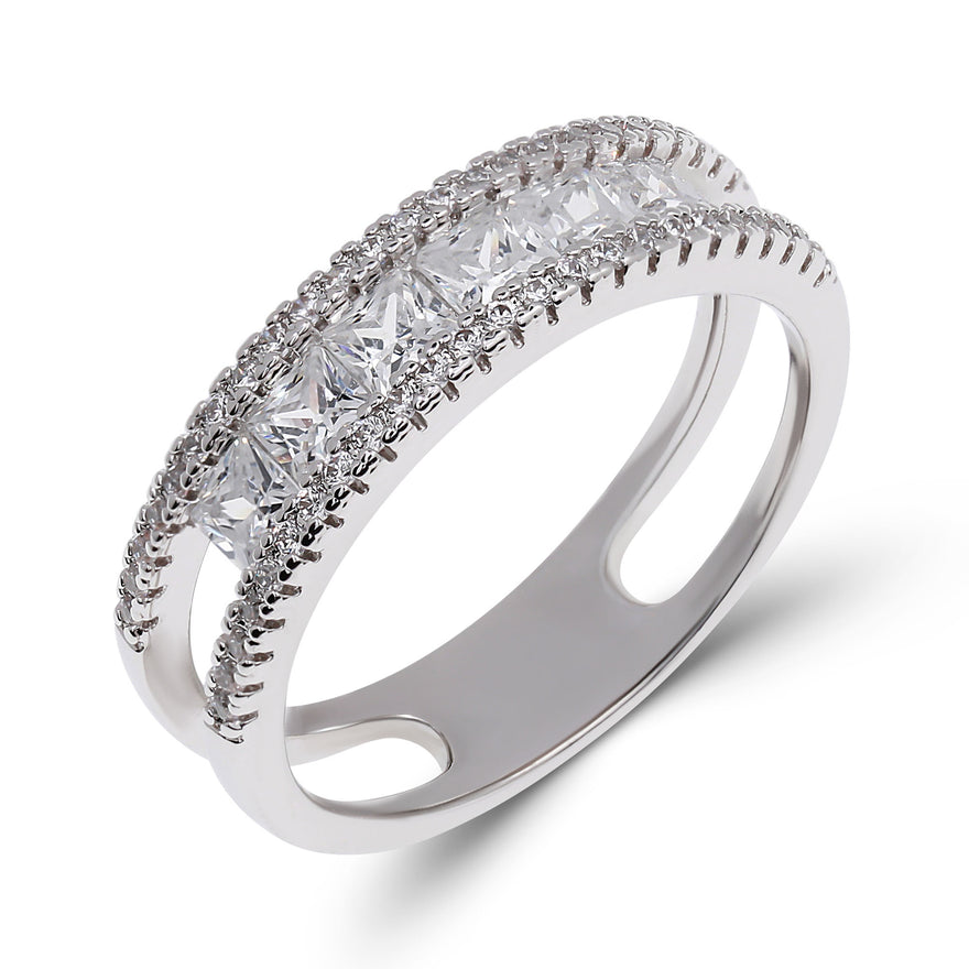 Pavé-edged cubic zirconia ring, 5.5 mm